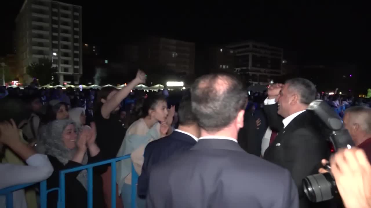 GÜRSEL EROL: "BU ÜLKEDE HERKES ÖZGÜRCE DÜŞÜNCELERİNİ SAVUNABİLMELİDİR"