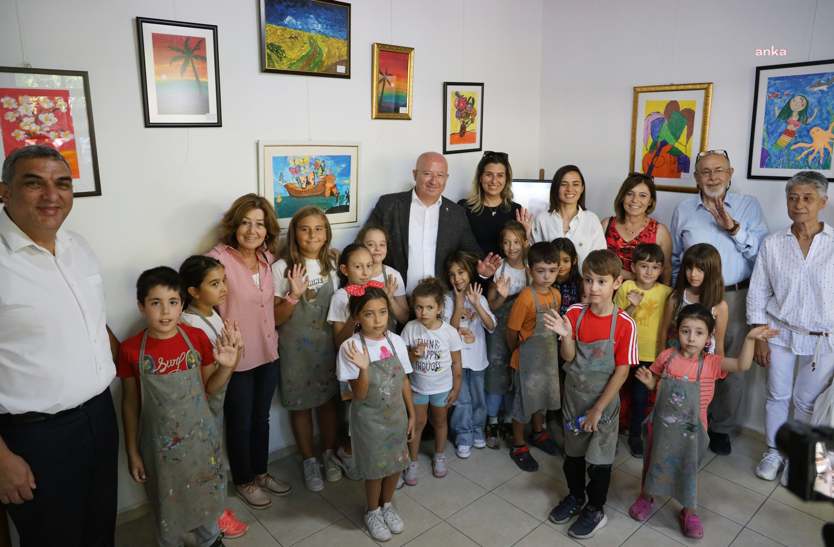7.  MENTEŞE KÜLTÜR VE SANAT ŞENLİĞİ'NDE ÇOCUKLAR, DÜNYASINI TUALLERE YANSITTI