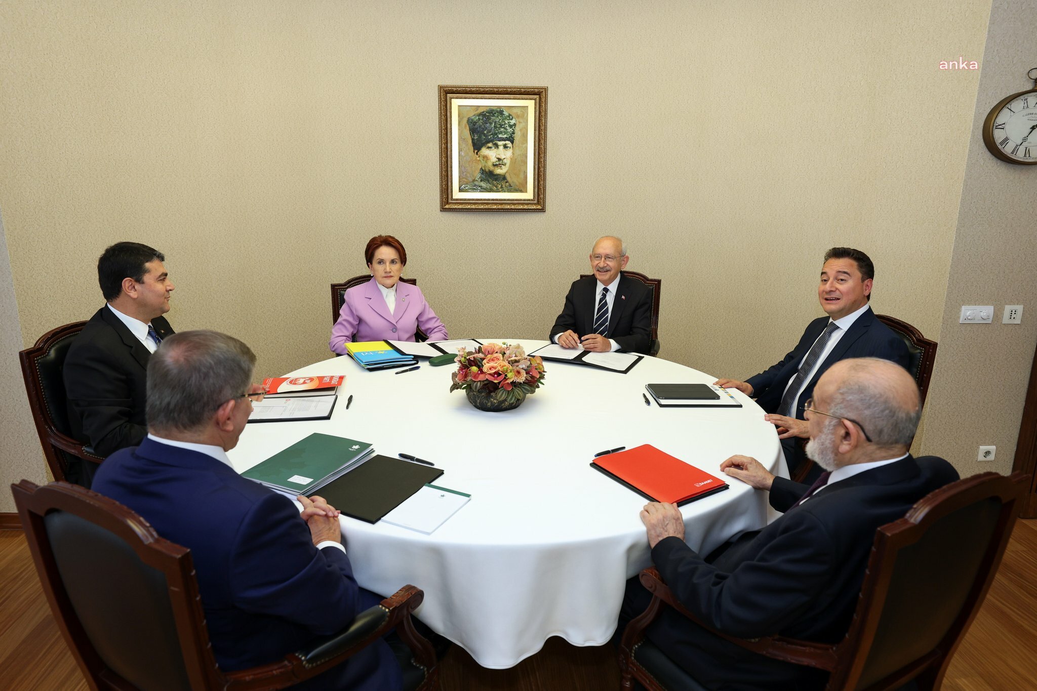 UYSAL: DEMOKRASİNİN HAKİM OLDUĞU BİR TÜRKİYE’Yİ KURMAYA KARARLIYIZ