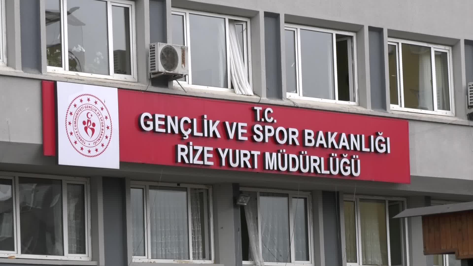 "RİZE KIZ YURDUNDA  TEMİZLİK İŞÇİSİ KADINLAR MOBBİNGİ ŞİKAYET EDİNCE GÖREV YERLERİ DEĞİŞTİRİLDİ"