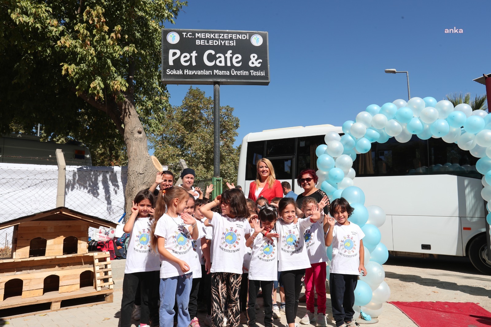 MERKEZEFENDİ’DE 4 EKİM DÜNYA HAYVANLARI KORUMA GÜNÜ PET KAFE’DE KUTLANDI