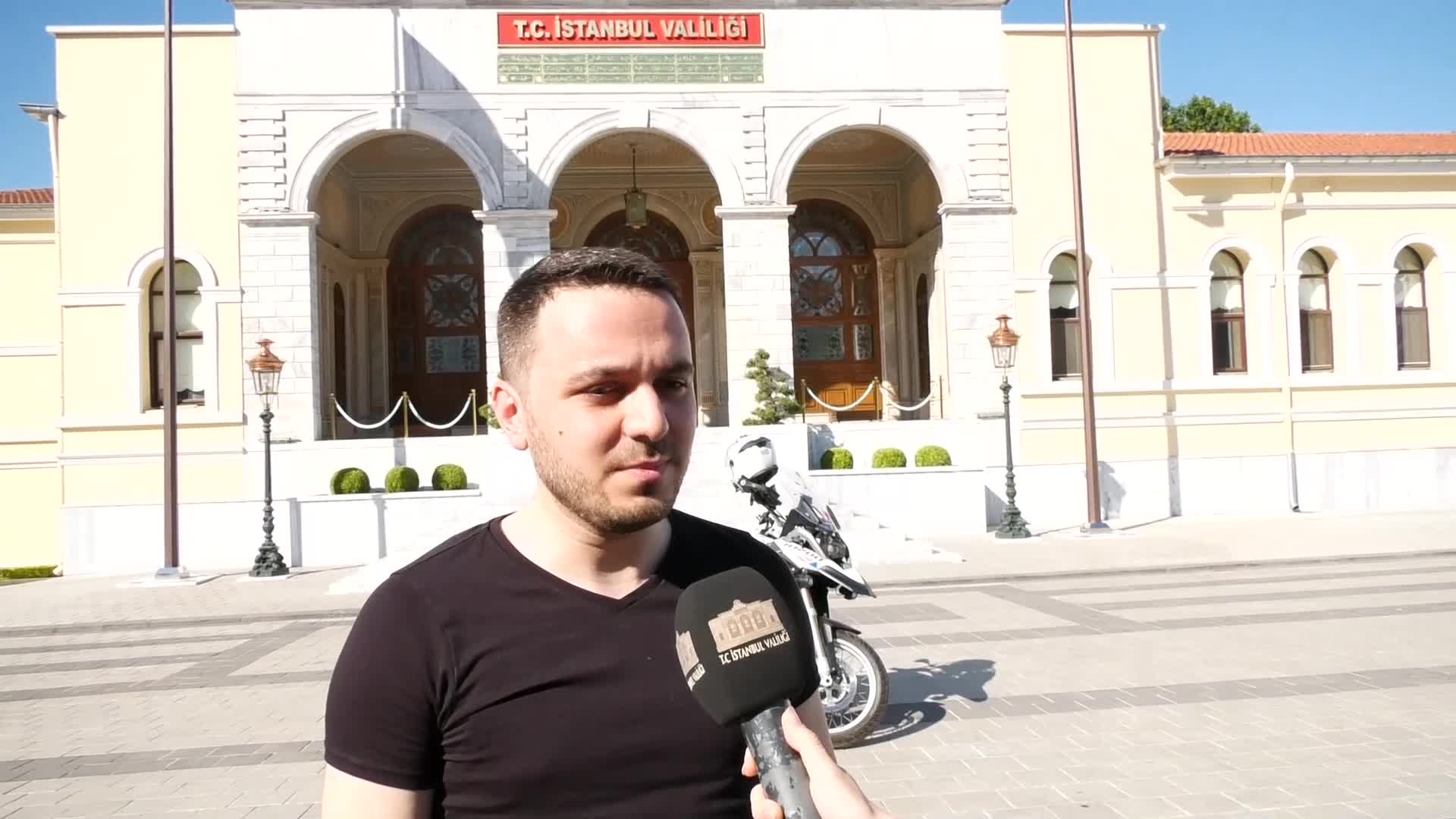 İSTANBUL VALİSİ MÜEZZİN ÖZKANI YOLCU ETTİ