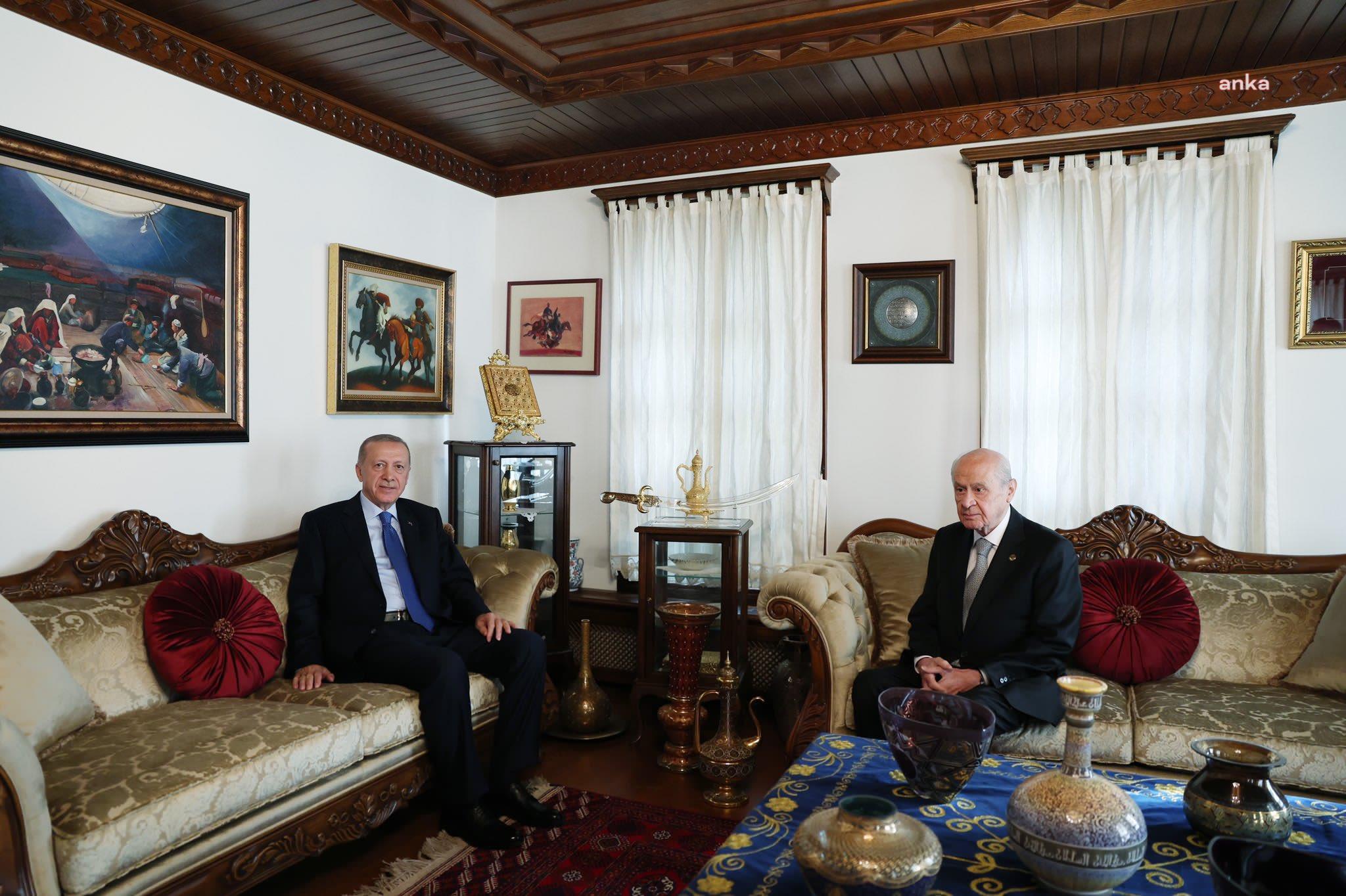 ERDOĞAN, MHP LİDERİ BAHÇELİ'Yİ EVİNDE ZİYARET ETTİ