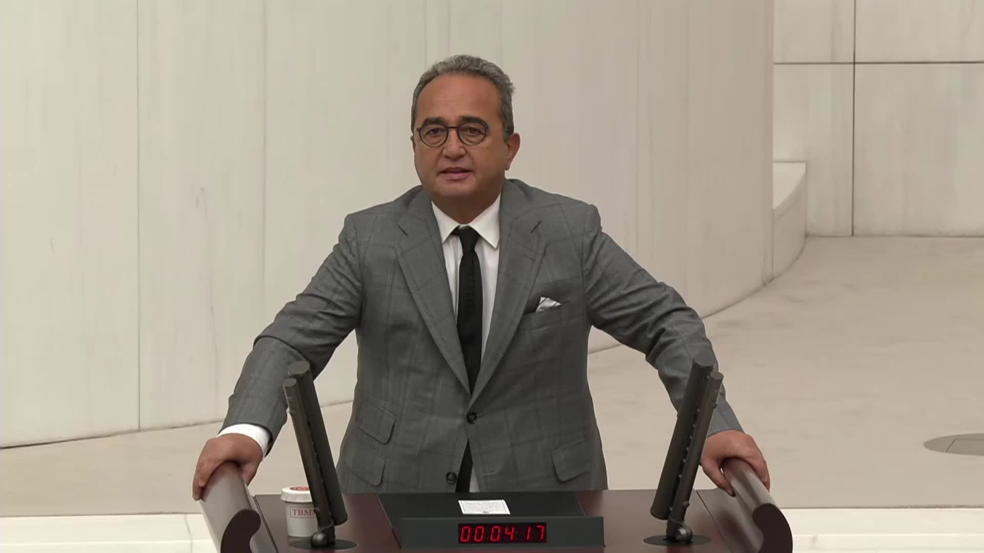 BÜLENT TEZCAN, “SANSÜR YASASI” GÖRÜŞMELERİNDE ŞAMİL TAYYAR’IN “FETÖ BORSASI” AÇIKLAMALARINI ANIMSATTI: “SUÇ OLACAK MI, OLMAYACAK MI?”