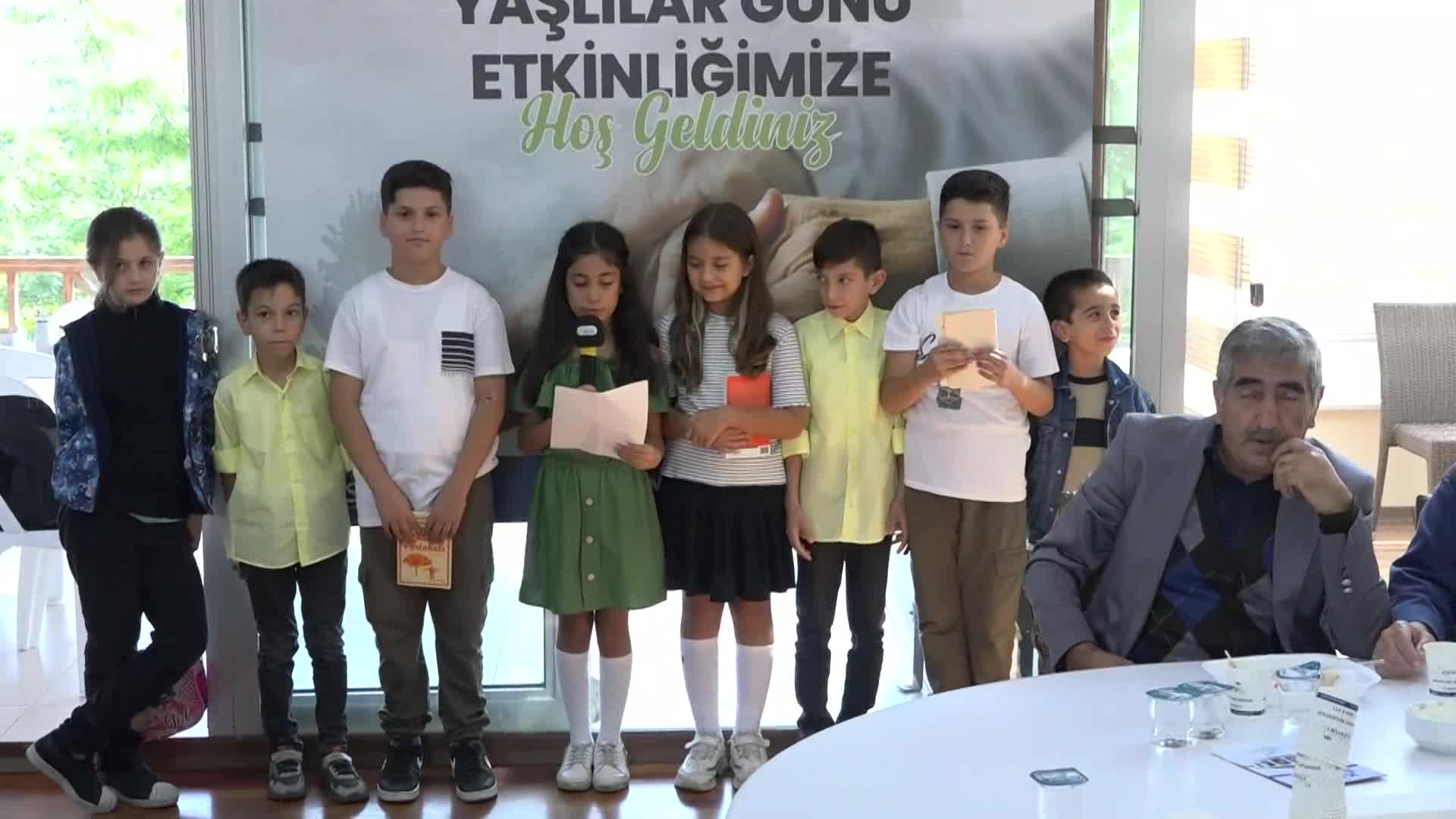 ESENYURT BELEDİYESİ'NDEN DÜNYA YAŞLILAR GÜNÜ ETKİNLİĞİ