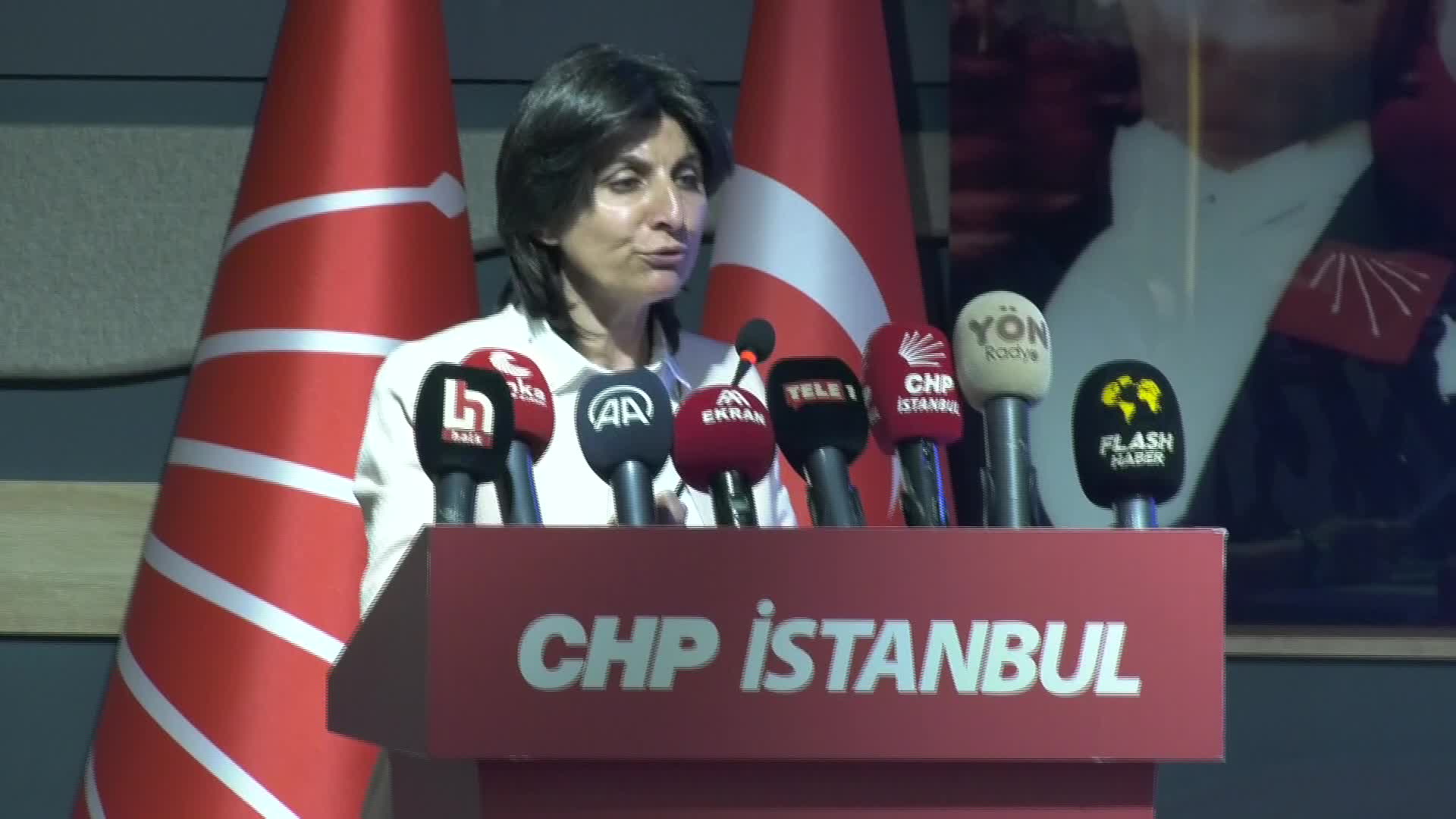 SİBEL ÖZDEMİR: İSTANBUL’DA BİRÇOK MAHALLEDE İLKOKUL VE ORTAOKUL YOK. AİLELER, EĞİTİM MASRAFLARINI KARŞILAYAMADIĞI İÇİN ÇOCUKLARINI OKULA GÖNDEREMİYOR
