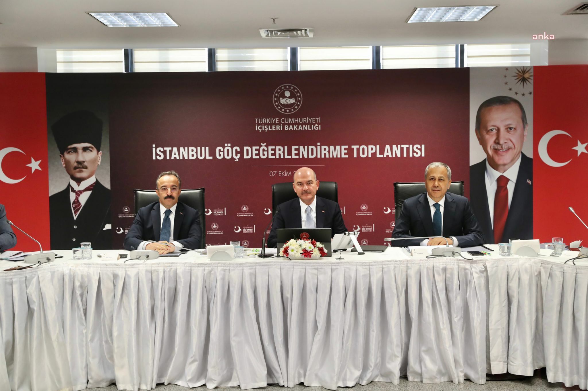 BAKAN SOYLU:  İSTANBUL'DA 10 İLÇEDE YENİ YABANCI KAYDI YAPILMAYACAK