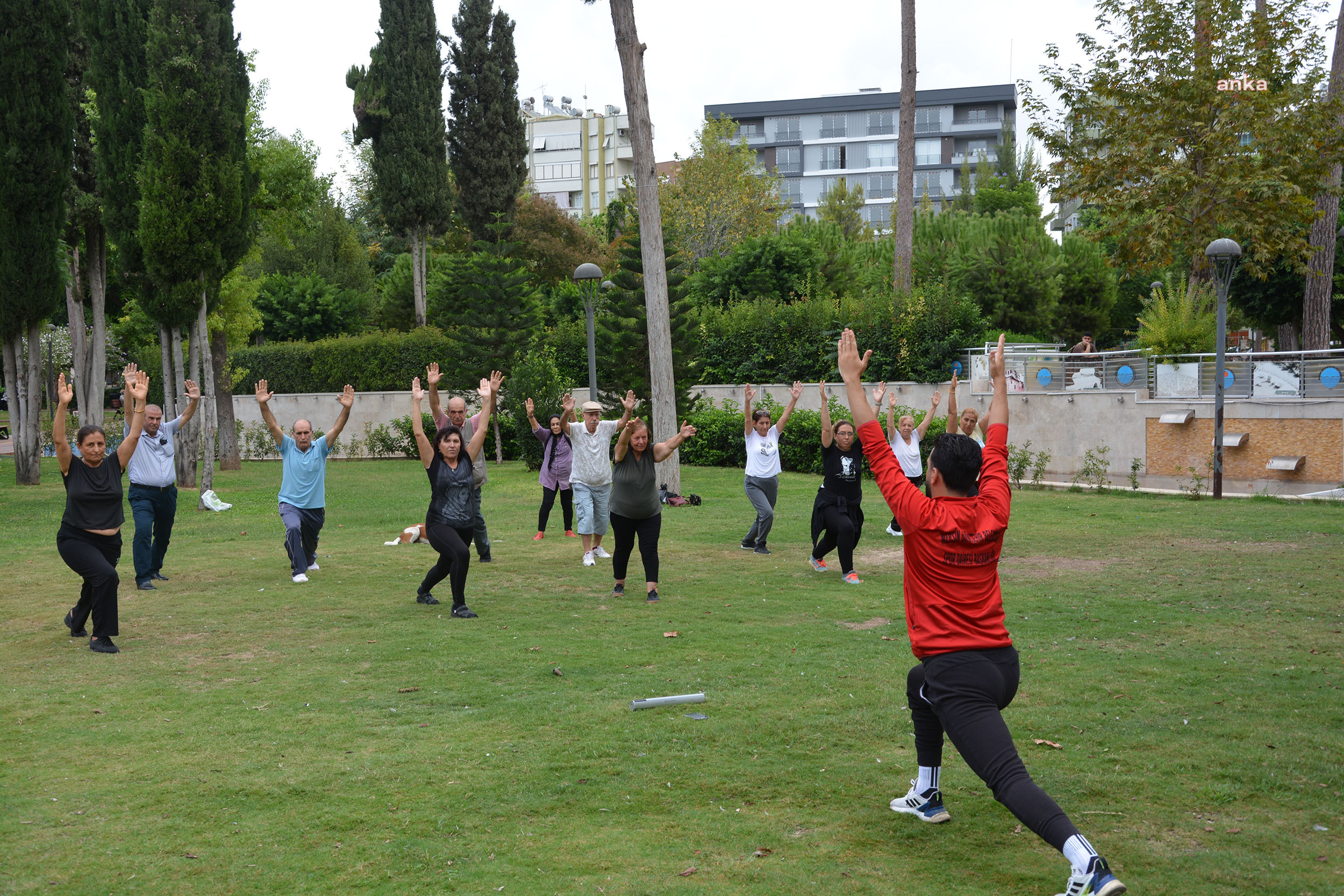 MERSİN BÜYÜKŞEHİR’DEN, YAŞ ALMIŞ YURTTAŞLARI DİNÇ TUTAN PROGRAM