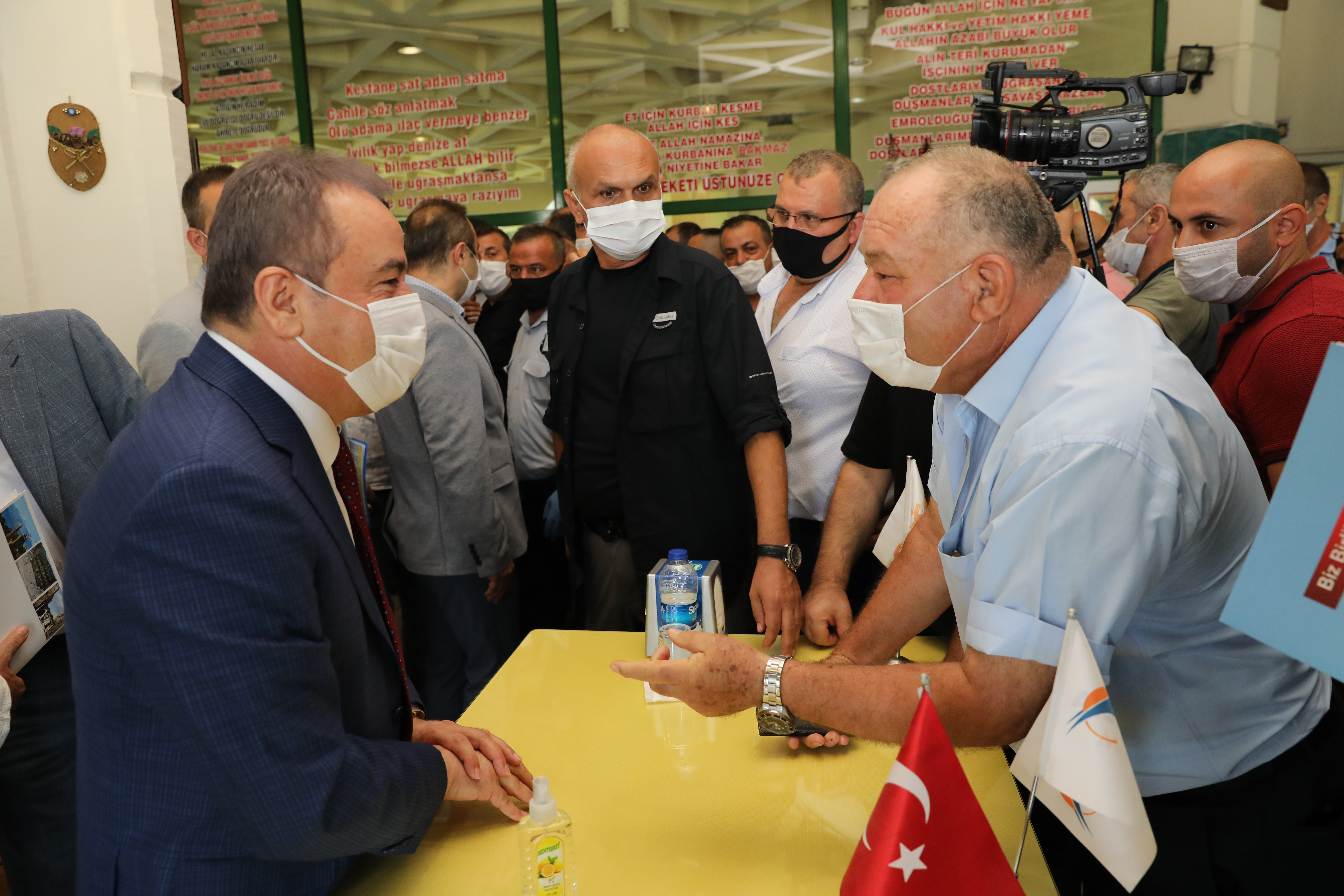 ANTALYA BÜYÜKŞEHİR'DEN OTOGAR ESNAFINA KİRA MÜJDESİ
