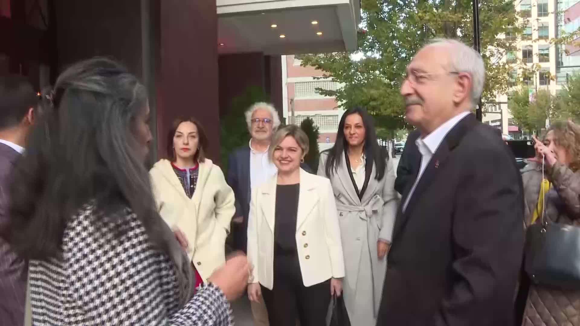 KILIÇDAROĞLU’NUN BOSTON’DA DİNLEDİĞİ TÜRK FİZİKÇİ DAĞDEVİREN: “BURADA KİMSE KİMSEYE SORMUYOR ‘NEDEN BU DENEYİ YAPIYORSUN’ DİYE. ÖZGÜRLÜK OLUNCA KAFANIZA BAMBAŞKA BİR ŞEY GELİYOR VE YAPIYORSUNUZ”