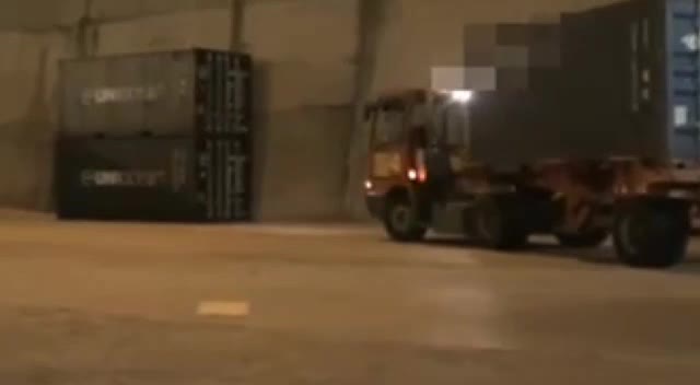 AMBARLI LİMANI'NDA, MEKSİKA'DAN GEMİYLE GETİRİLEN BİR KONTEYNERDE 1 TON 580 KİLO MARİHUANA ELE GEÇİRİLDİ