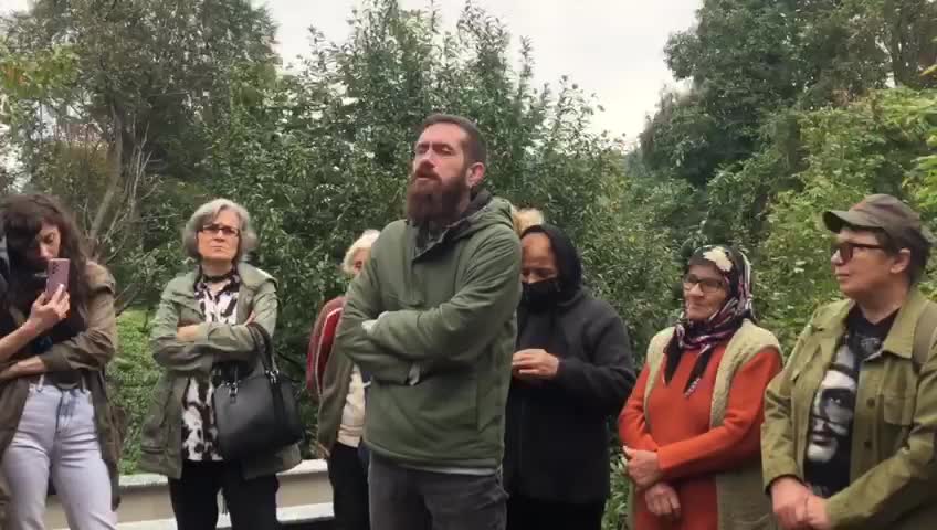 10 EKİM KATLİAMINDA YAŞAMINI YİTİREN BABASI İÇİN YAPILAN ANMADA KONUŞAN ÇAĞLAYAN BOZACI GÖZALTINA ALINDI