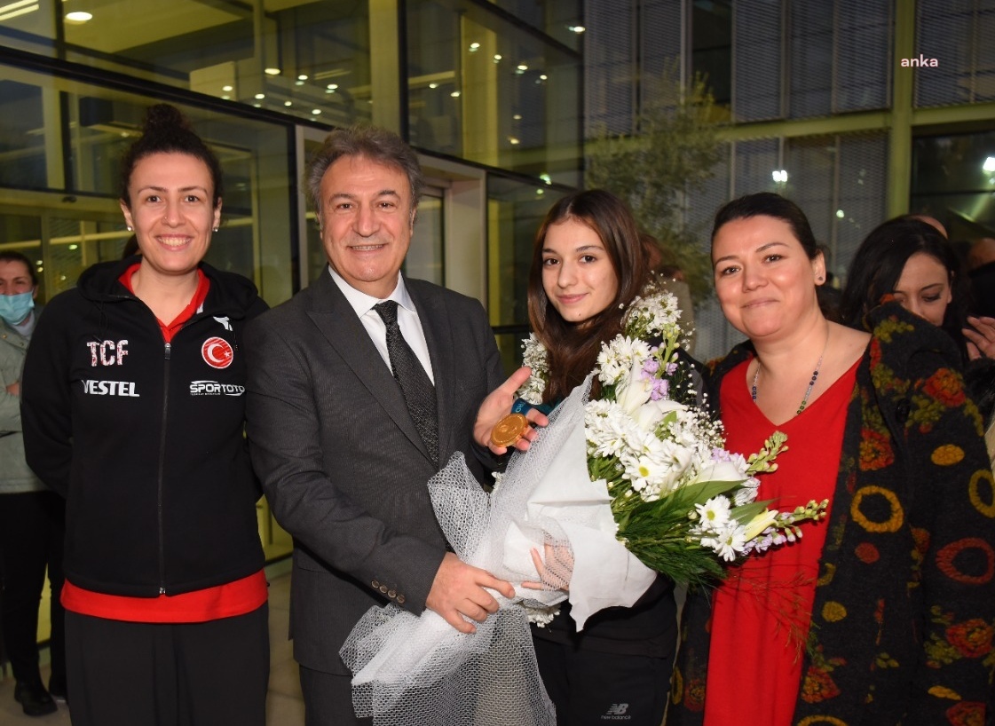 BORNOVALI CİMNASTİKÇİLERDEN BİR MADALYA DAHA