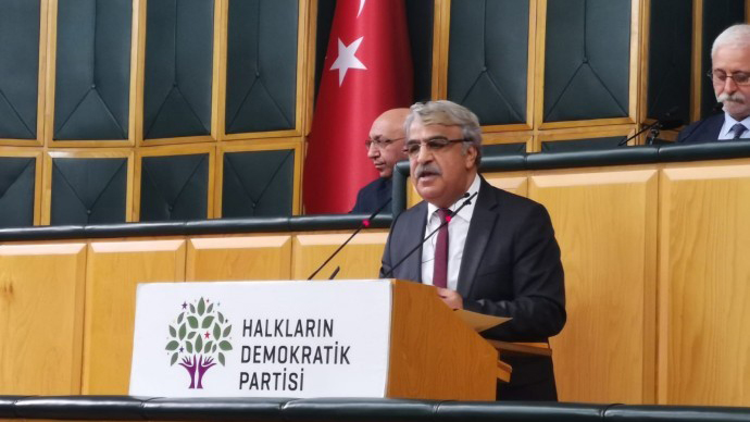 HDP: SOKAĞA ÇIKMA YASAĞINI DOĞRU BULMUYORUZ