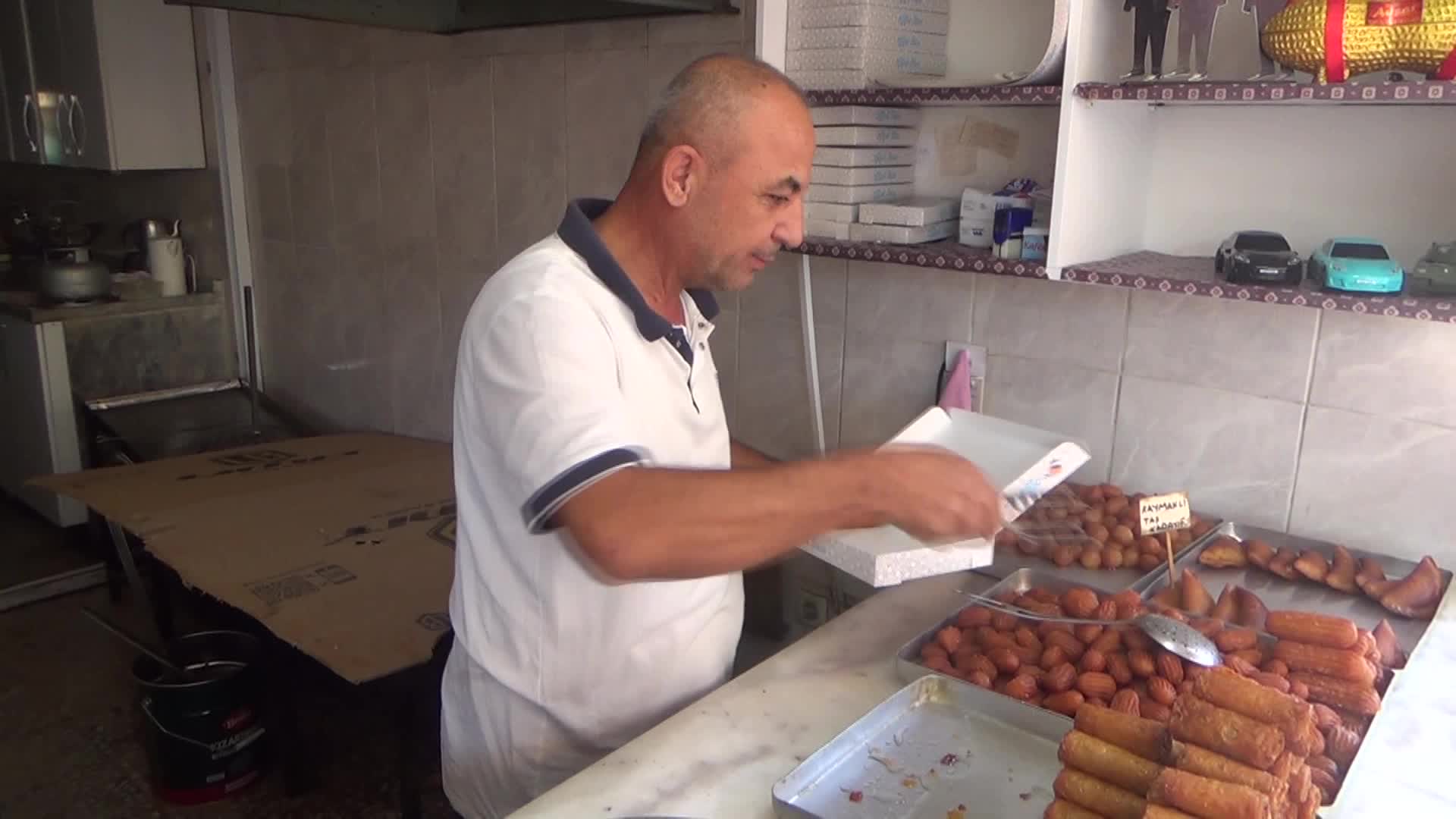 OSMANİYELİ TATLICIDAN ŞEKER ZAMMINA TEPKİ: "TATLI YİYİP TATLI KONUŞAMIYORUZ ARTIK"