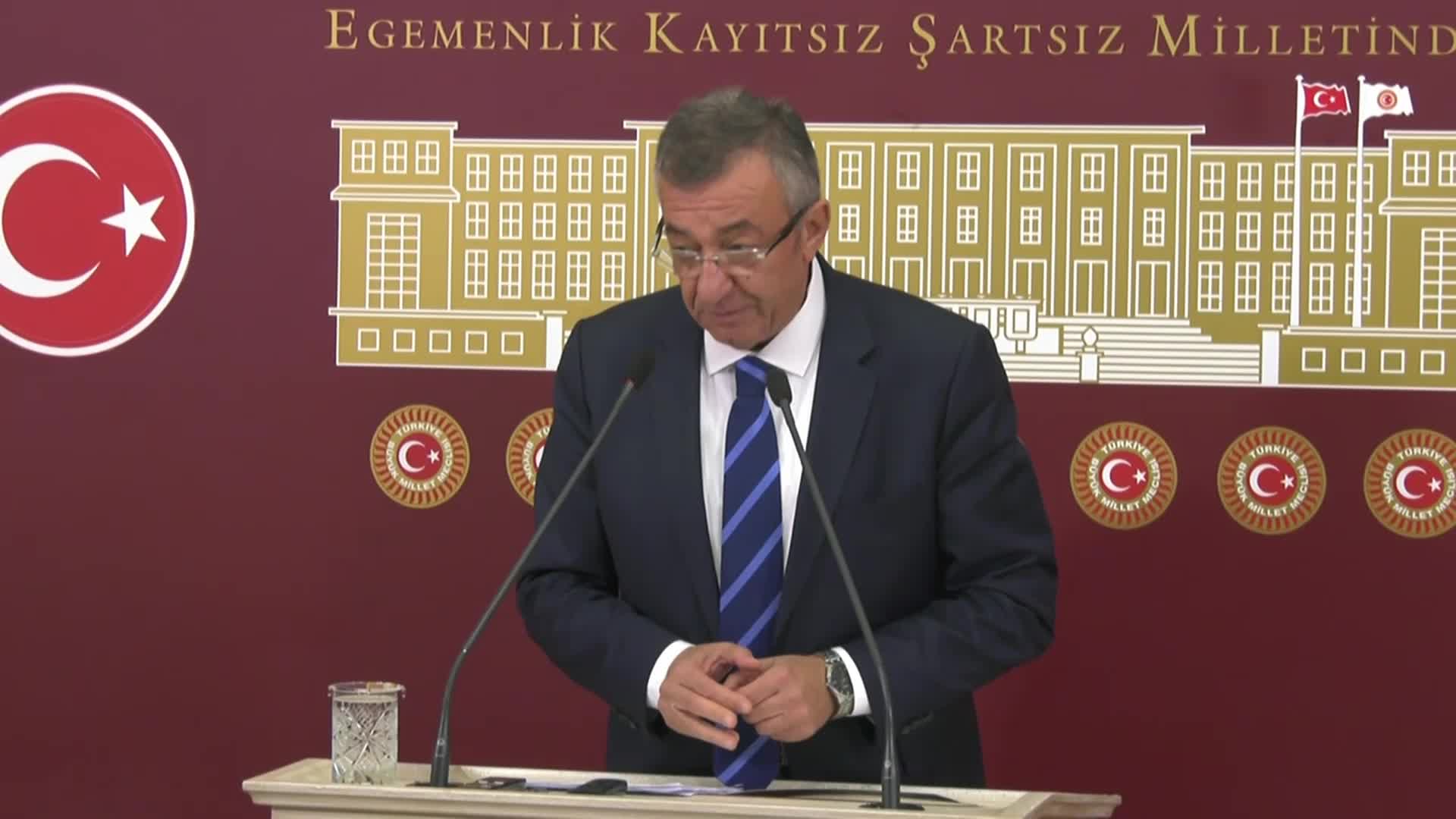 ENGİN ALTAY’DAN “SANSÜR YASASI” AÇIKLAMASI: “29. MADDEYİ MAKUL HALE GETİRELİM’ DEDİLER. İNAT AKP’DEN ZANNEDİYORDUM, İNAT MHP’DEN ÇIKTI. ‘KELİMESİNE, VİRGÜLÜNE DOKUNDURMAM’ DİYEN BİR MHP İLE DE KARŞI KARŞIYAYIZ”