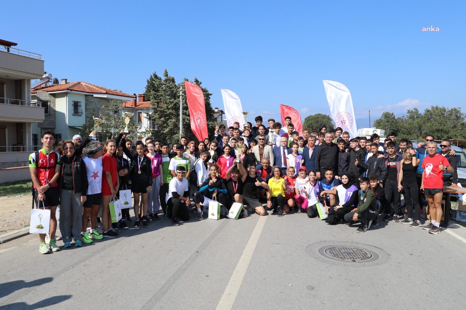 BURHANİYE’DE 29 EKİM CUMHURİYET BAYRAMI KOŞUSU DÜZENLENDİ