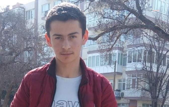 İZMİR'DE 180 KAÇAK GÖÇMEN YAKALANDI