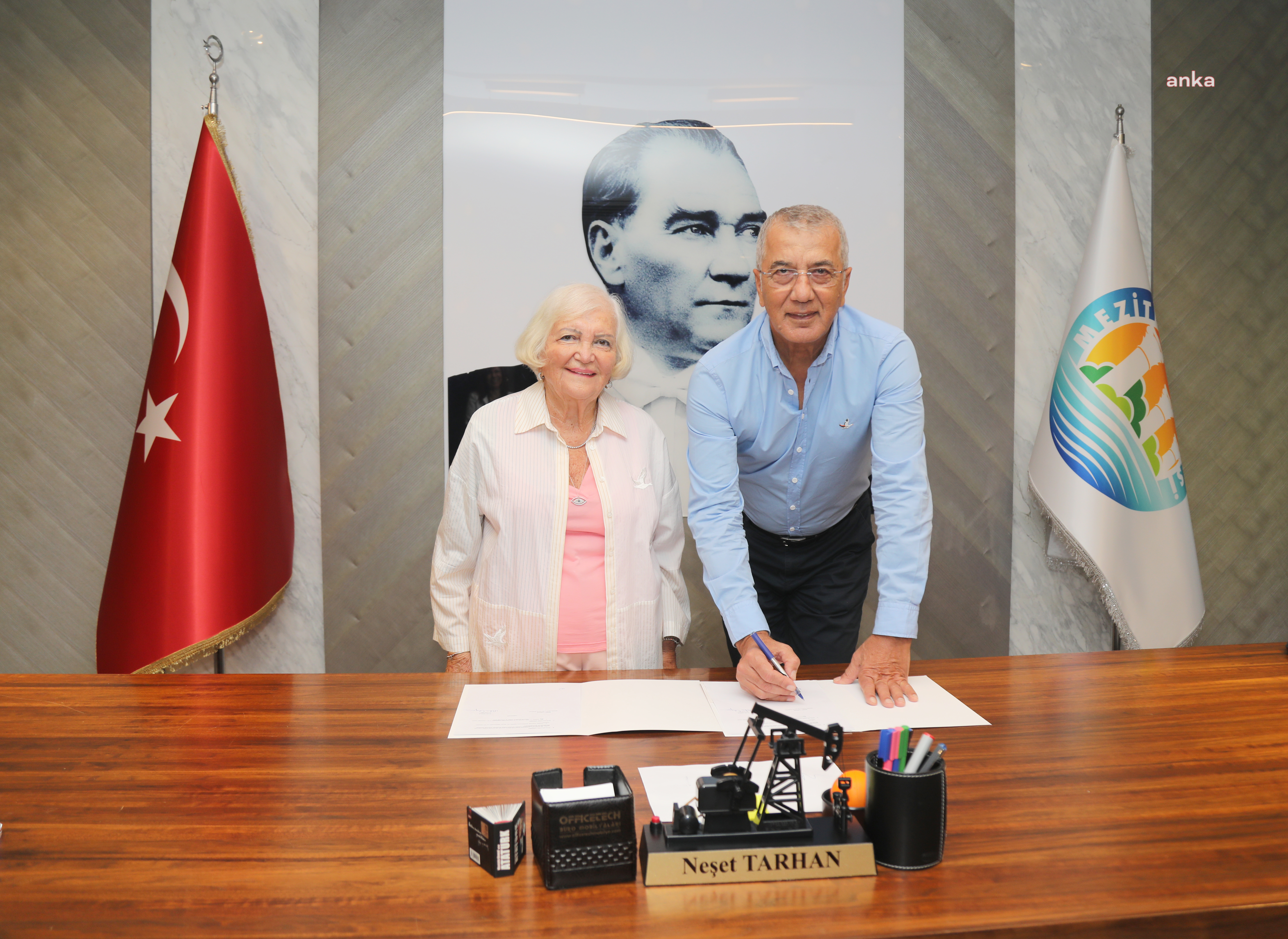 HAYIRSEVER ÜLKÜ ONGUN’DAN MEZİTLİ’YE KÜTÜPHANE