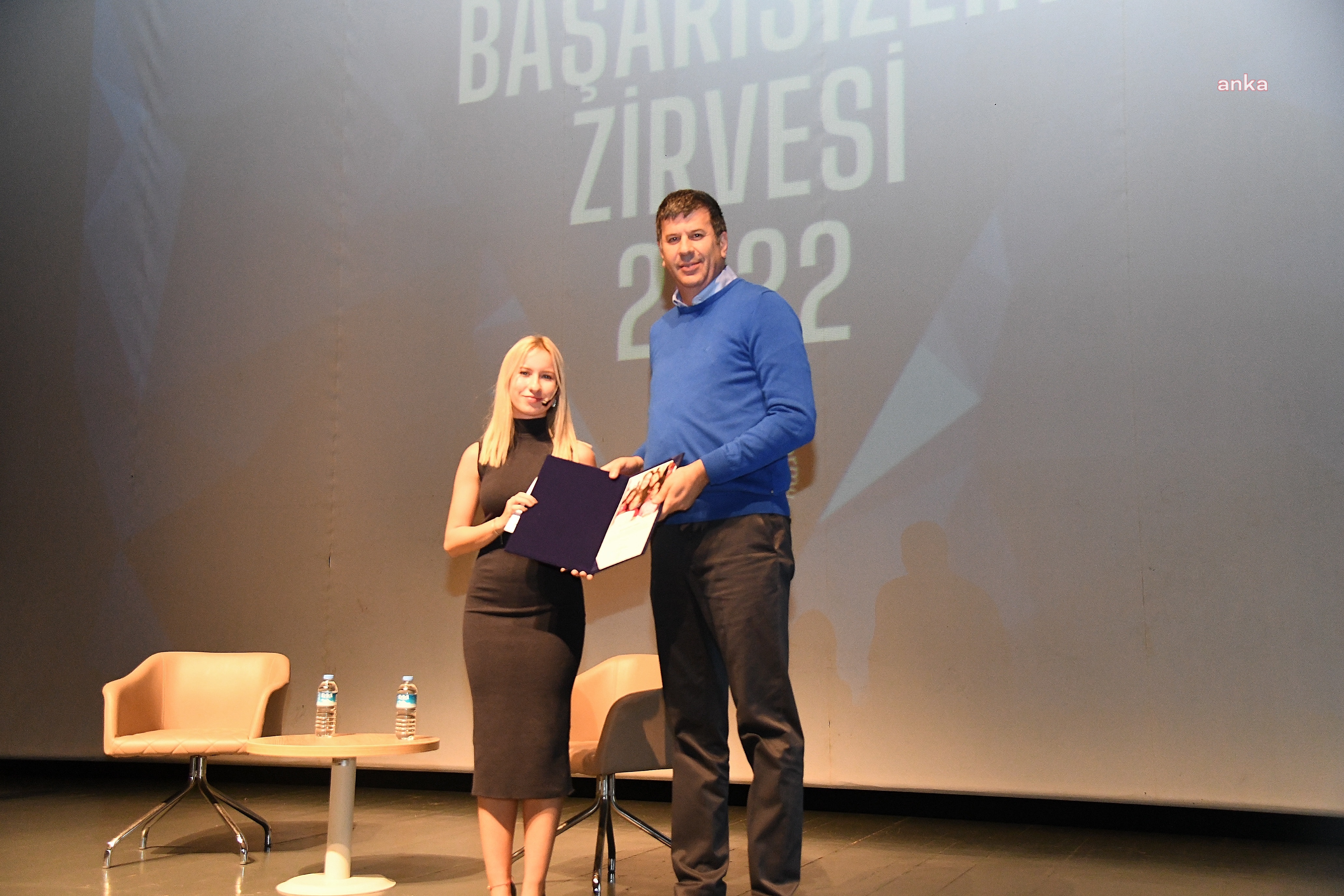 KADIKÖY BELEDİYE BAŞKANI ODABAŞI, BAŞARISIZLIK ZİRVESİ’NDE GENÇLERE SESLENDİ: "EN İYİYİ HEDEFLEYİN”