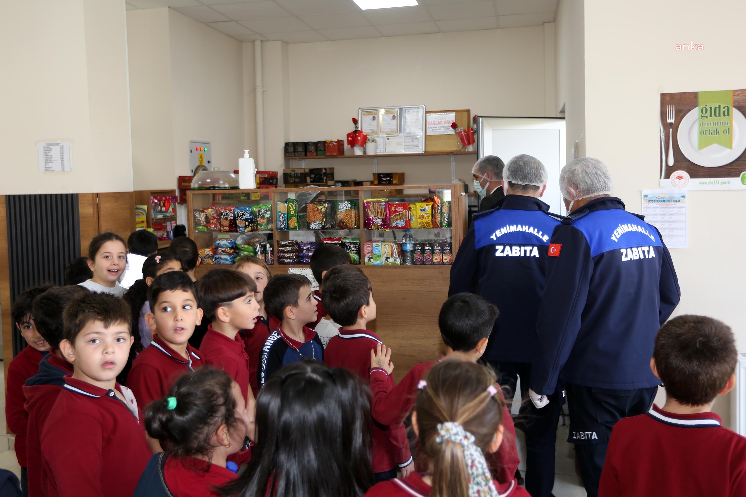 YENİMAHALLE ZABITASI, İLÇEDEKİ OKUL KANTİNLERİNDE DENETİM YAPTI