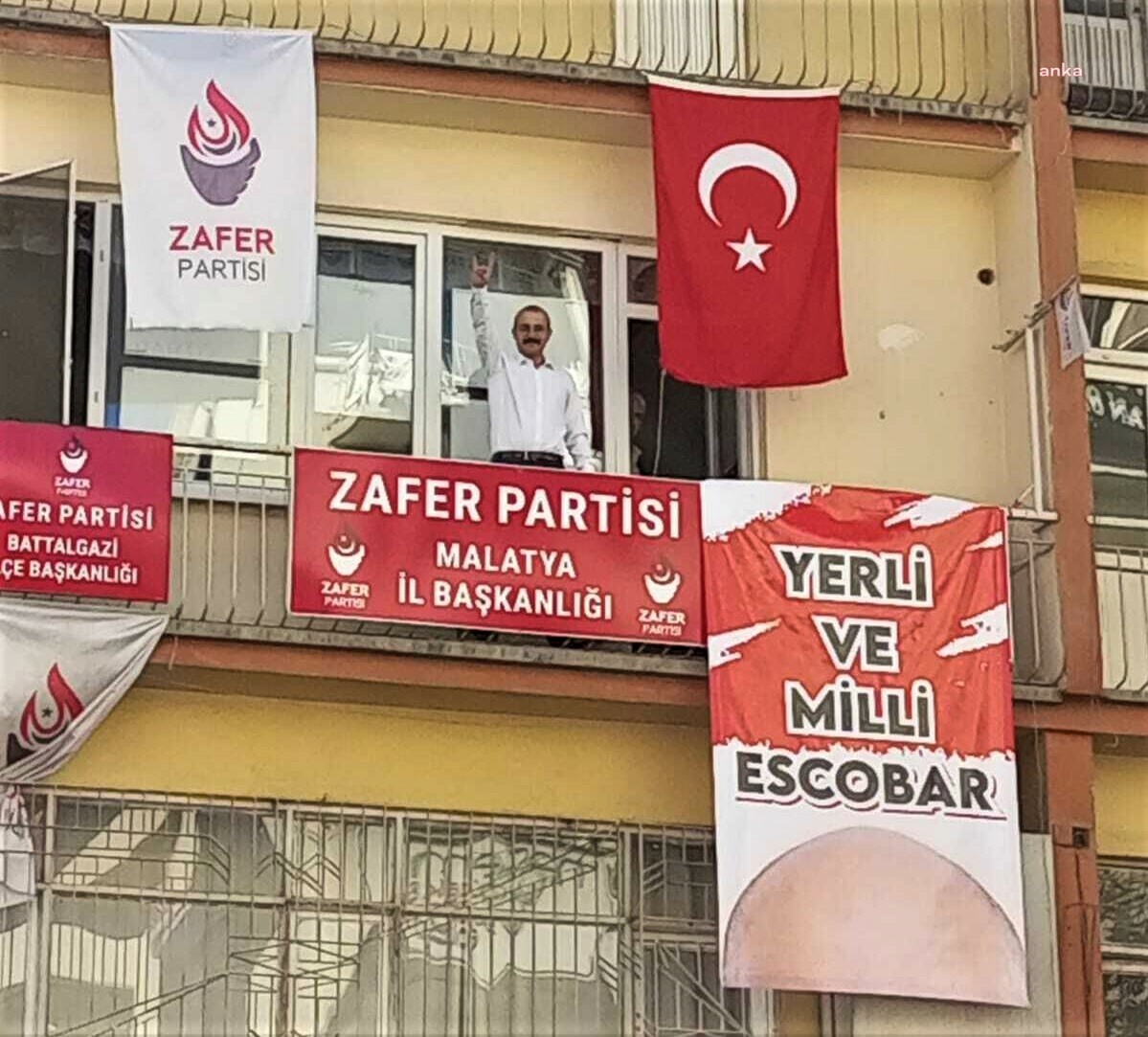 "YERLİ VE MİLLİ ESCOBAR" PARKARTI DAVASINDA BAKAN SOYLU "MAĞDUR" OLARAK GEÇİYOR