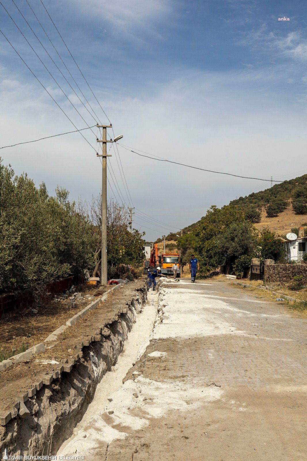 İZMİR BÜYÜKŞEHİR'İN DİKİLİ VE FOÇA'DA ALTYAPI YATIRIMLARI SÜRECEK