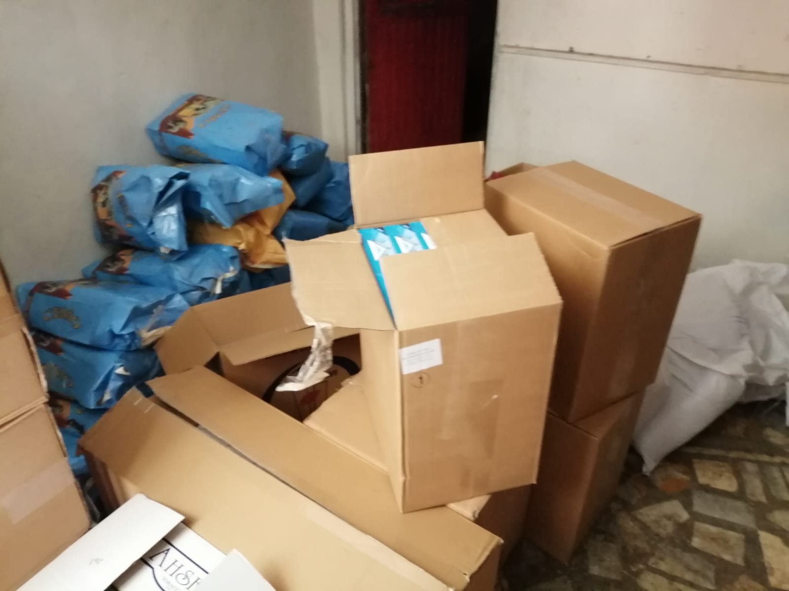 İSTANBUL'DA 73 BİN BANDROLSÜZ MAKARON ELE GEÇİRİLDİ