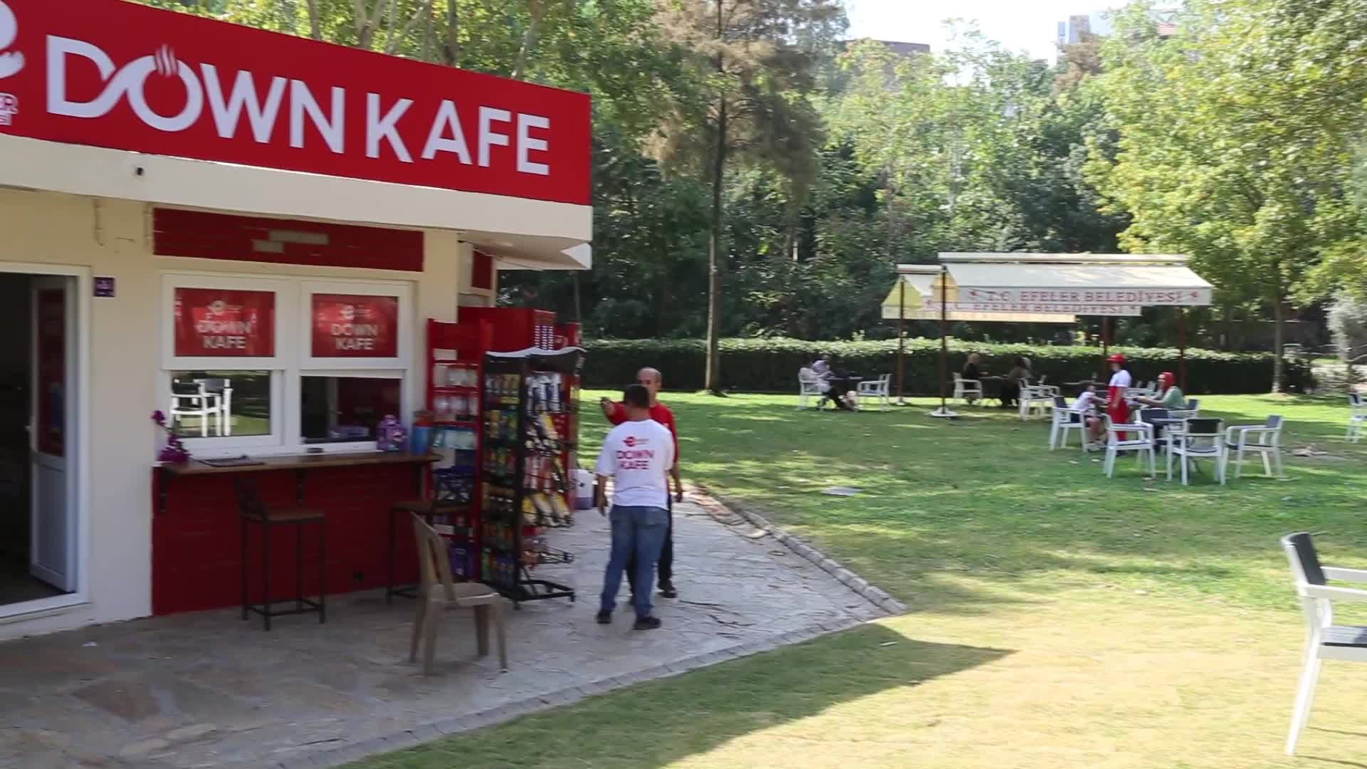 VATANDAŞLARDAN EFELER DOWN KAFE’YE YOĞUN İLGİ