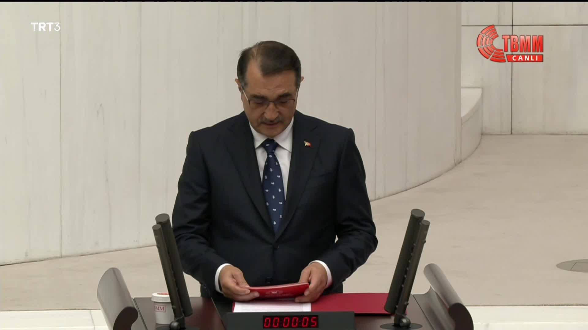 BAKAN DÖNMEZ, BARTIN'DAKİ MADEN FACİASINDA ÖLEN İŞÇİLERİN AİLELERİNE ÖDENECEK TAZMİNATI AÇIKLADI: "KİŞİ BAŞINA TOPLAM 1,5 MİLYON LİRANIN ÜZERİNDE BİR ÖDEME YAPILACAK"