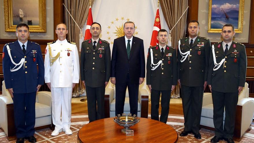 CUMHURBAŞKANI ERDOĞAN’IN YAVERLERİNİN TAHLİYESİNE İTİRAZ