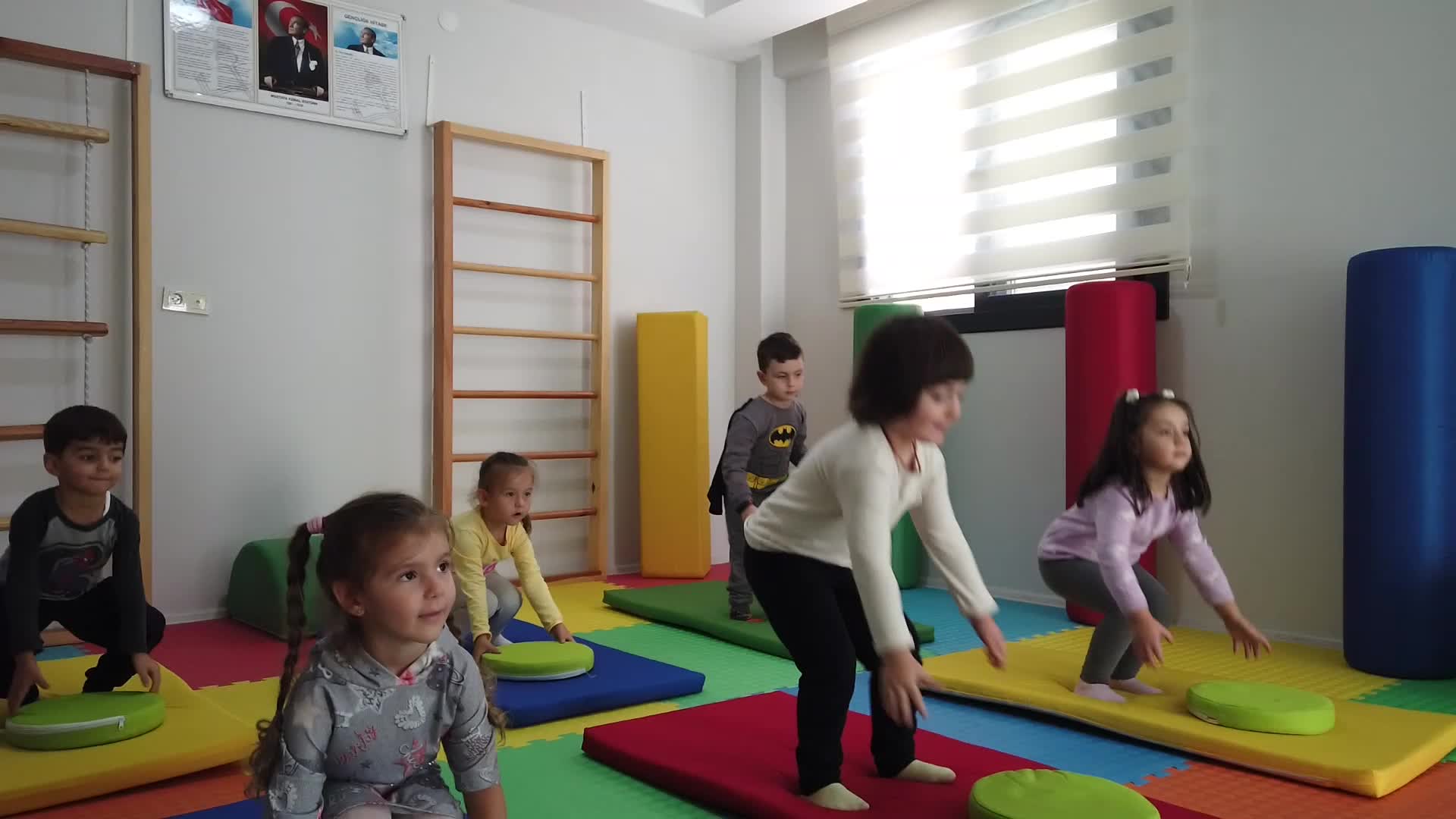 EFELER'İN MİNİKLERİ BEDEN EĞİTİMİ VE SPOR DERSİNE BAŞLADI