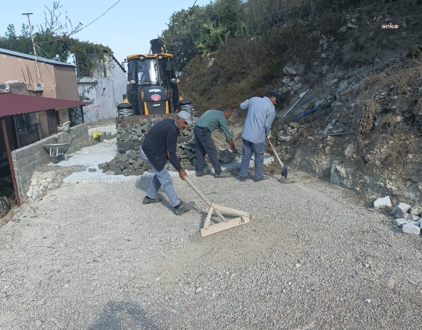 SAMANDAĞ BELEDİYESİ, CADDE VE SOKAKLARDA YENİLEME ÇALIŞMASI YAPIYOR
