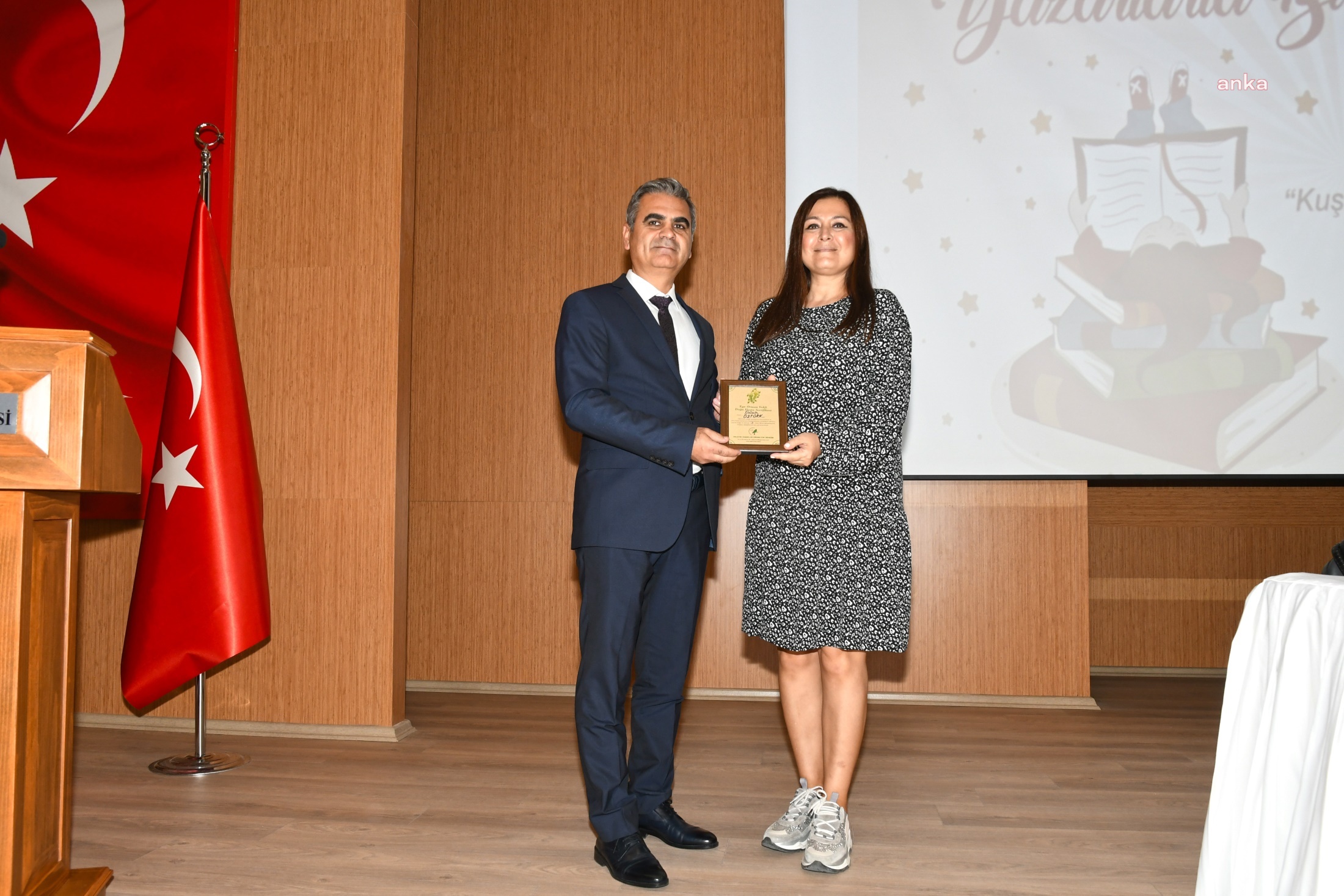 KARABAĞLAR BELEDİYESİ'NDEN "ÇOCUKLAR YAZARLARLA BULUŞUYOR" ETKİNLİĞİ