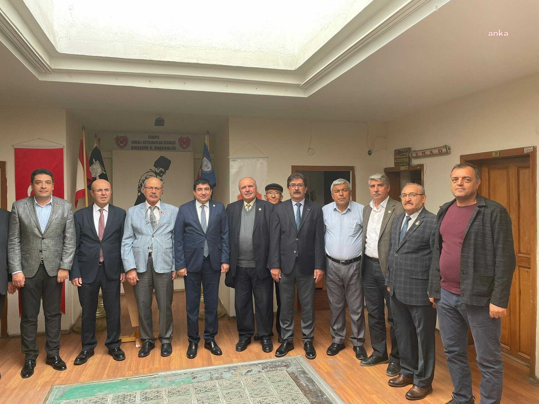 KIRŞEHİR BELEDİYE BAŞKANI EKİCİOĞLU, KIRŞEHİR EMEKLİ ASTSUBAYLAR DERNEĞİ’Nİ ZİYARET ETTİ