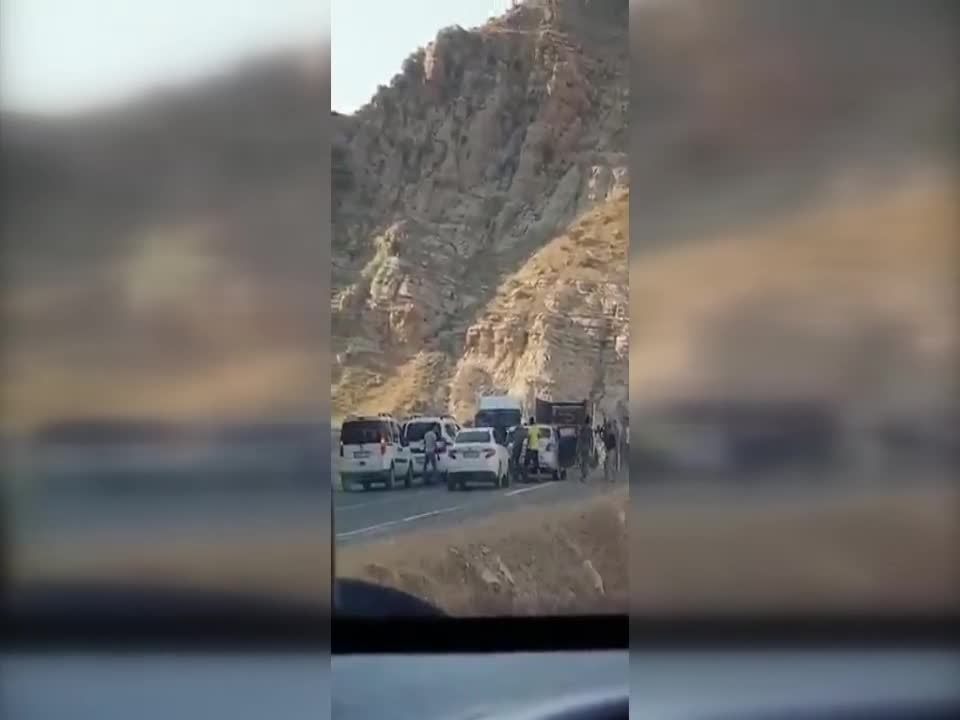 SİİRT’TE TAŞIMACILIK KAVGASI: YARALANAN OLDU, TEKNE YAKILDI