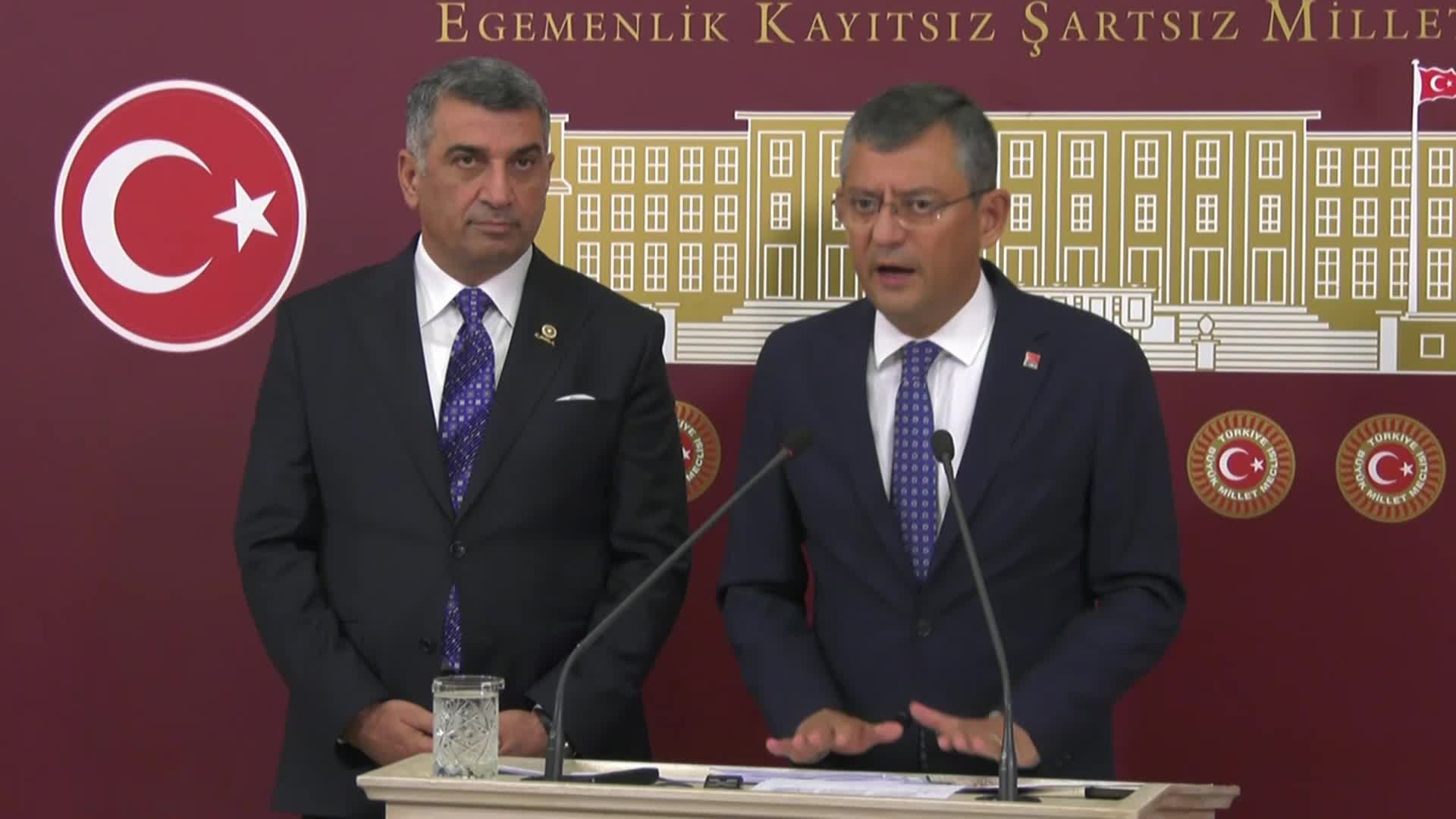 ÖZGÜR ÖZEL: ADAM YER ALTINDA 40 MİLYON TON BAKIR PİYANGOSU BULMUŞ. KİM? BİLAL ERDOĞAN'IN YAKIN ARKADAŞI VE ŞEREF CENGİZ