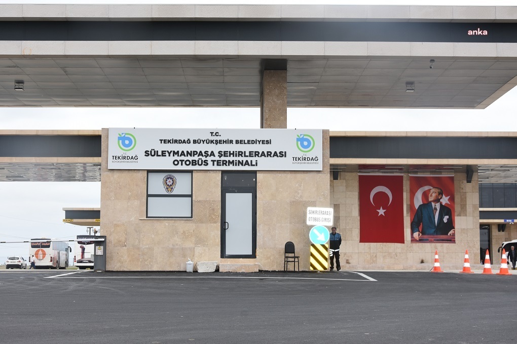 TEKİRDAĞ BELEDİYESİ’NİN YARIN HİZMETE AÇACAĞI SÜLEYMANPAŞA OTOBÜS TERMİNALİ’NE VANDAL SALDIRI YAPILDI