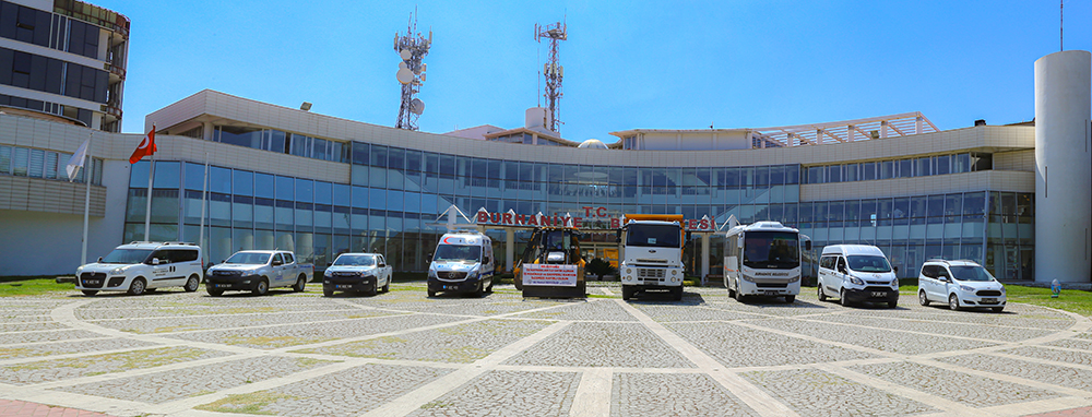 BURHANİYE BELEDİYESİ’NİN ARAÇ FİLOSU GÜÇLENDİ