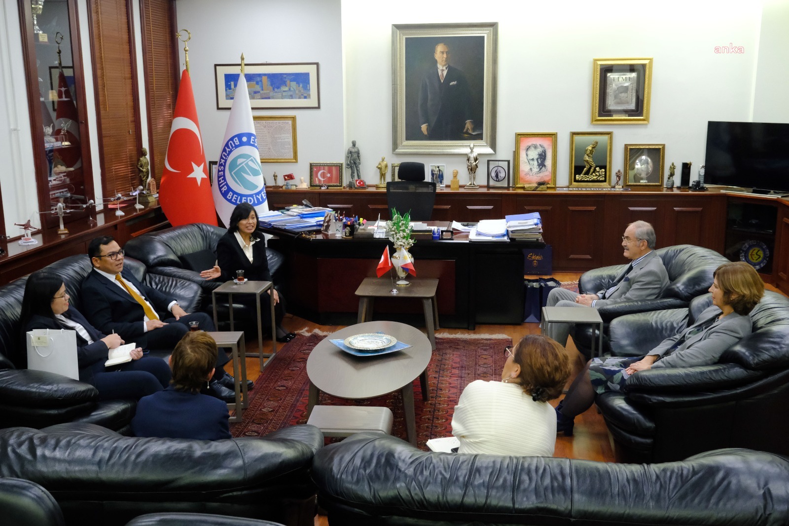 YILMAZ BÜYÜKERŞEN, FİLİPİNLER BÜYÜKELÇİSİ MARİA ELENA PALO ALGABRE İLE BİR ARAYA GELDİ
