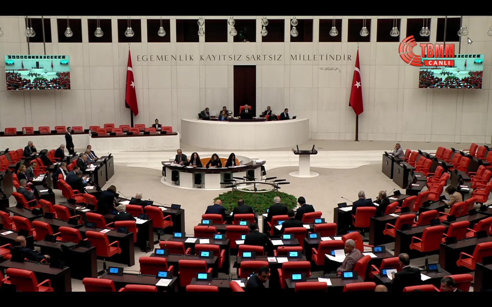 MUSTAFA ADIGÜZEL: “FIRAT'IN KENARINDA VURULAN BU İKİ KUZUNUN HESABINI KİM VERECEK?”