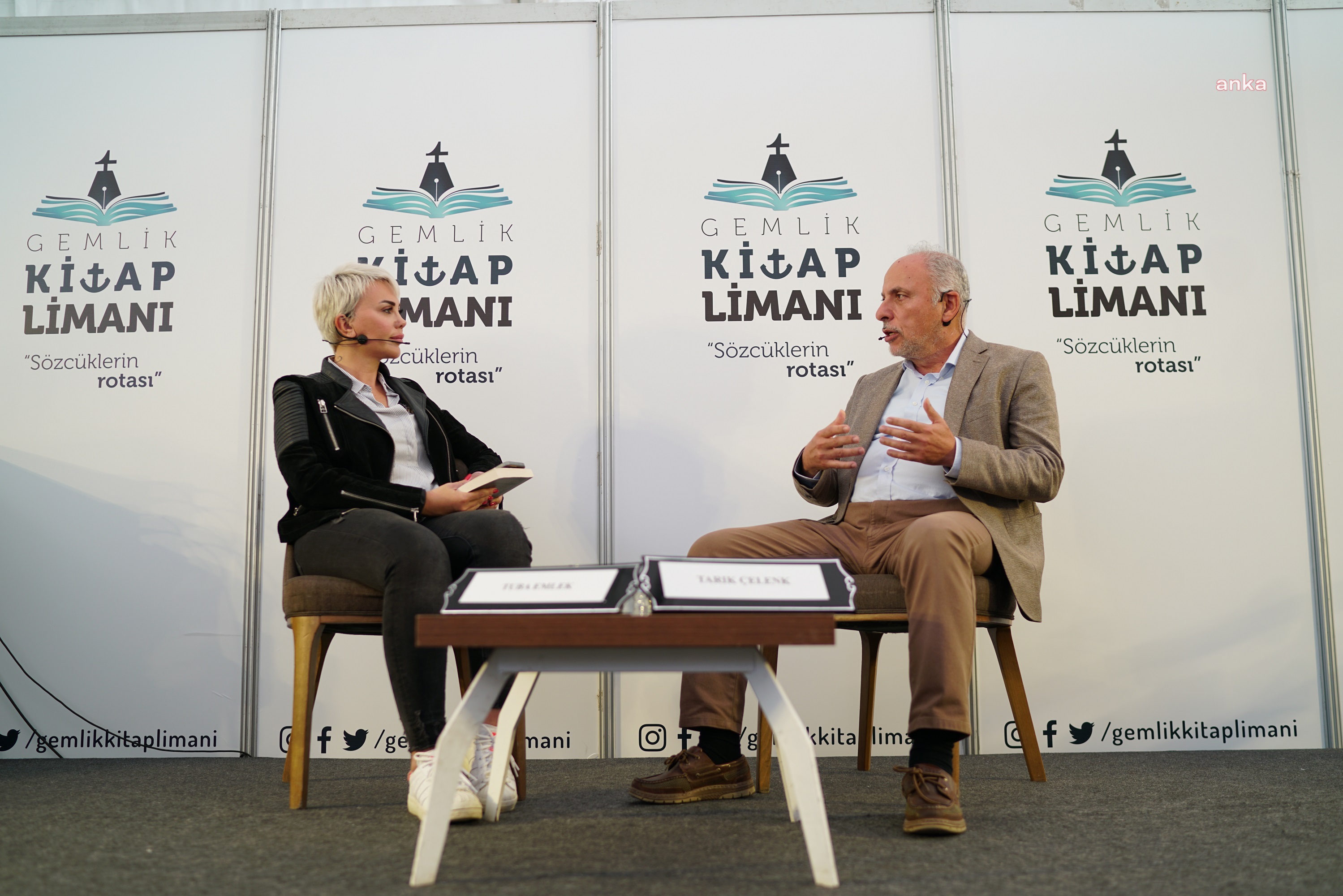 GEMLİK KİTAP LİMANI’NDA CUMHURİYET VE GÜNCEL SORUNLAR KONUŞULDU