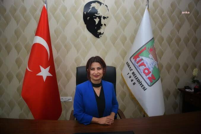 AKP'Lİ BAŞKANIN MAKAM ODASINDAN "BÖCEK" ÇIKTI