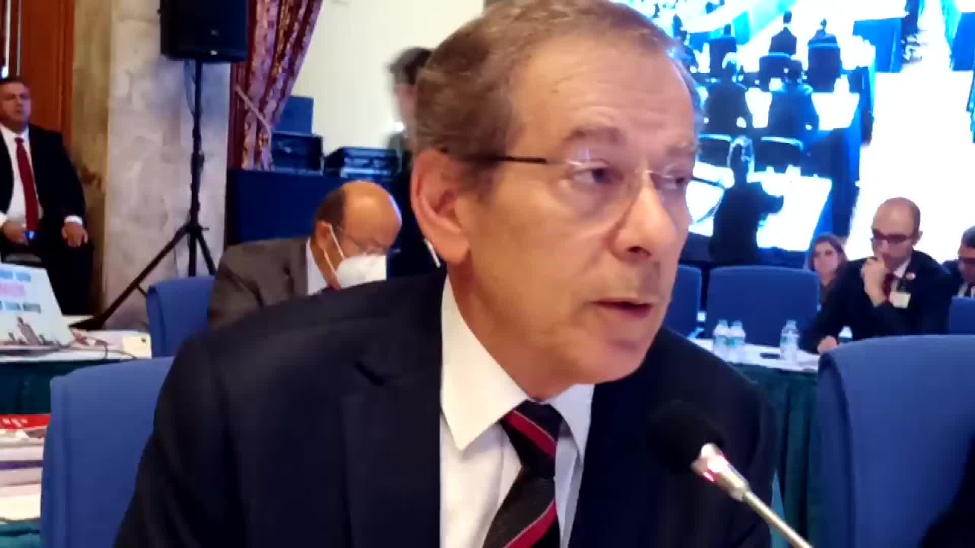 ABDÜLLATİF ŞENER: TÜRK TARİHİNİN EN FAİZCİ HÜKÜMETİ BU HÜKÜMETTİR