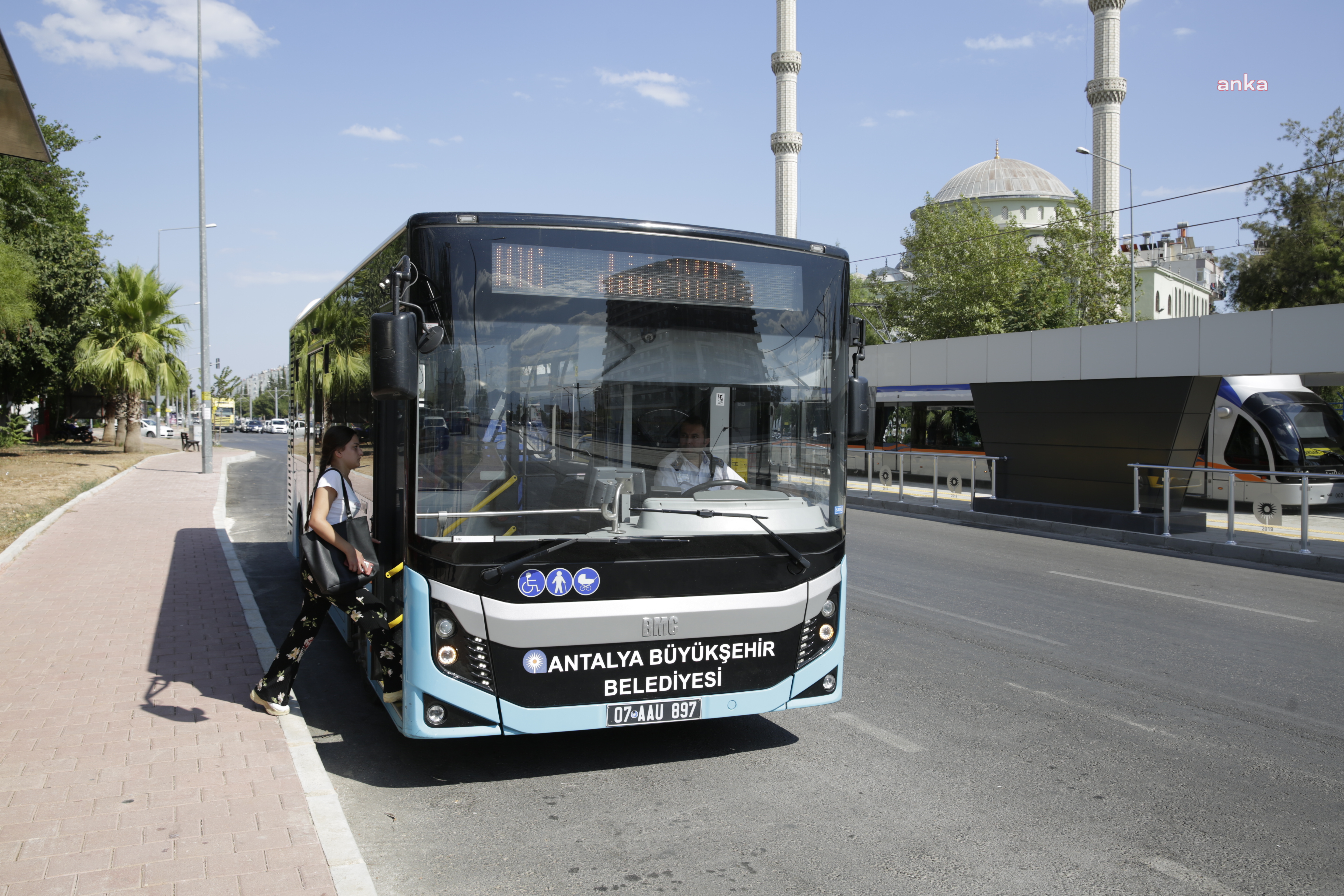 ANTALYA BÜYÜKŞEHİR’E AİT TOPLU ULAŞIM ARAÇLARI CUMHURİYET BAYRAMI’NDA ÜCRETSİZ