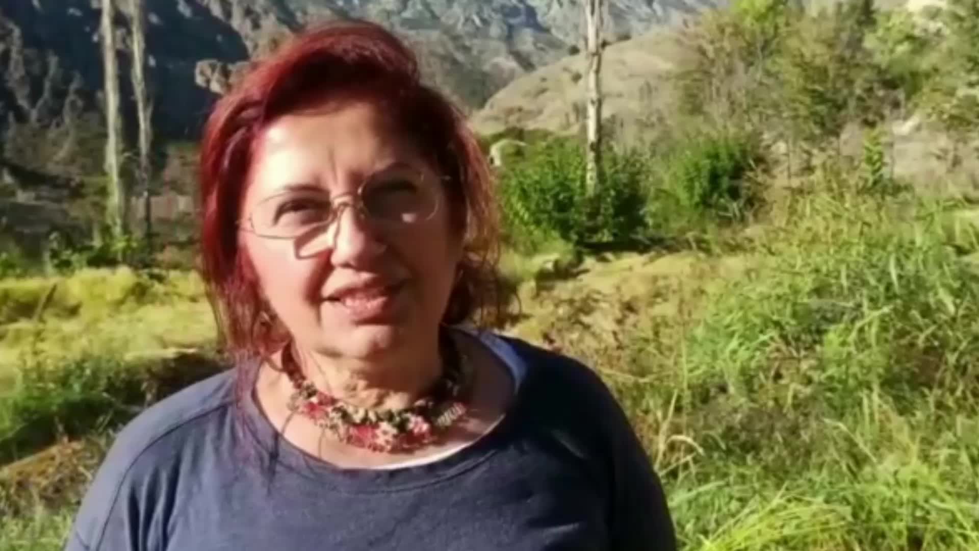 ARTVİN'DE KADINLAR 20 YIL SONRA EKTİKLERİ ÇELTİKLERİN HASADINI YAPTI
