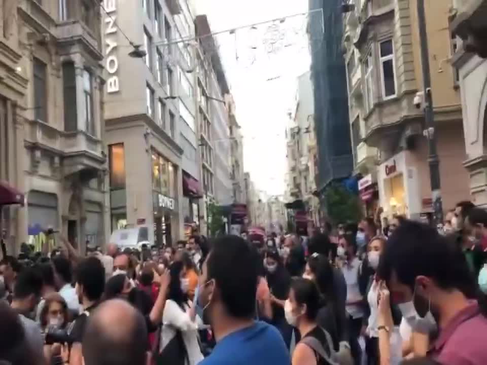 İSTANBUL BAROSU AVUKATLARI ÇOKLU BAROYA BİR KEZ DAHA ‘HAYIR’ DEDİ