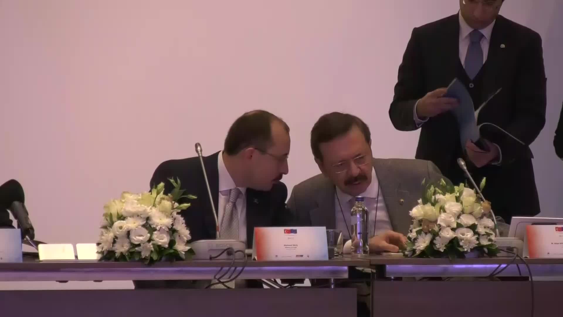 BAKAN MUŞ: "TÜRKİYE İLE AB'NİN DAHA YAKIN İŞ BİRLİĞİNE İHTİYACI VAR"