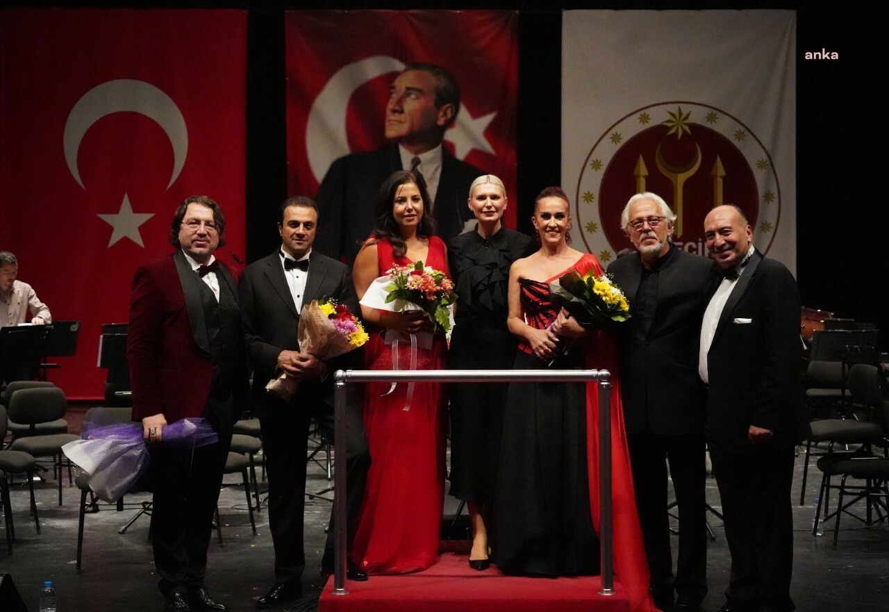 SENFONİ ORKESTRASI, BİLECİKLİLERİ HAYRAN BIRAKTI