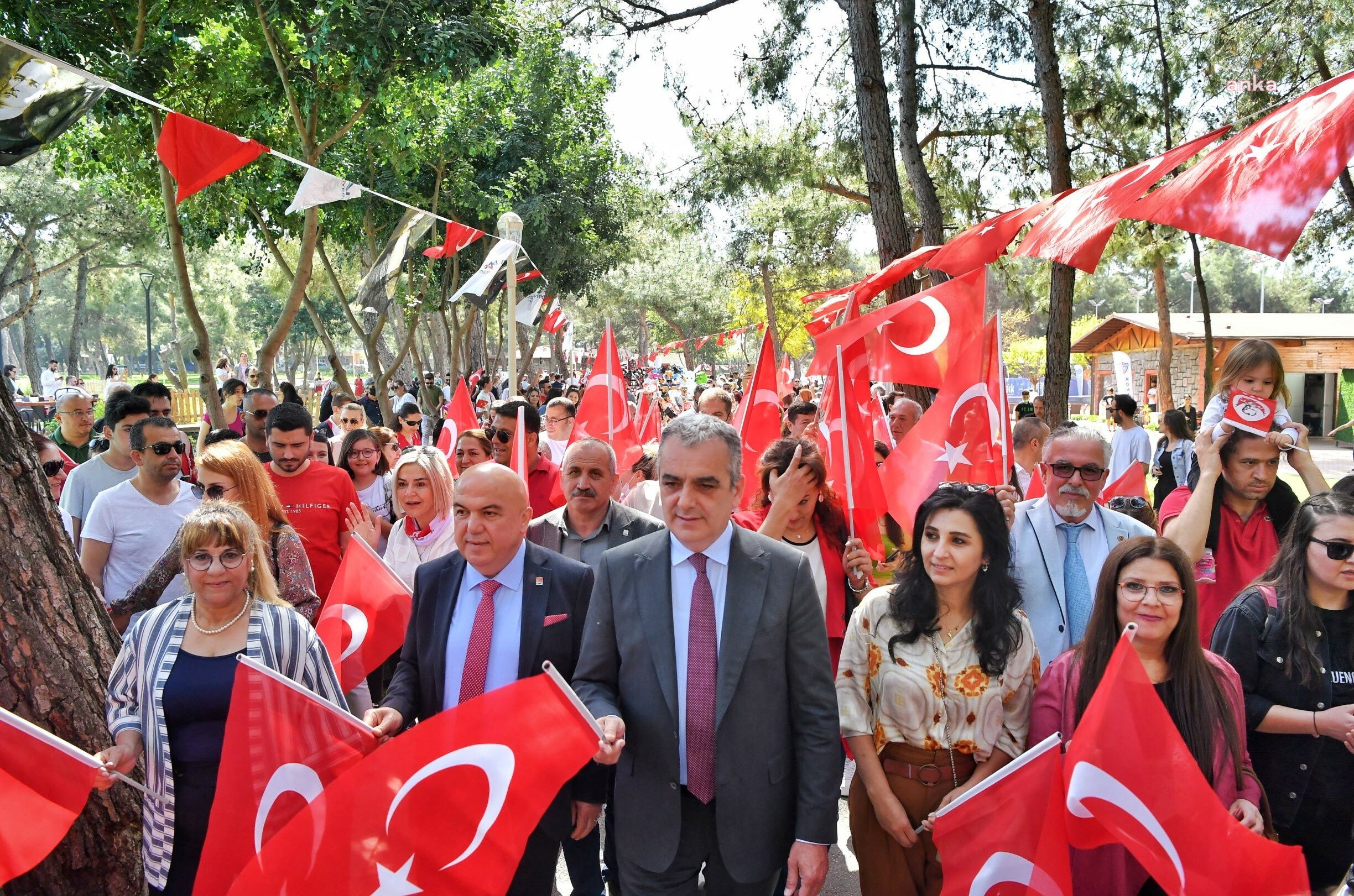 KONYAALTI'NDA CUMHURİYET'İN 99. YILI CEYLAN ERTEM’LE KUTLANACAK